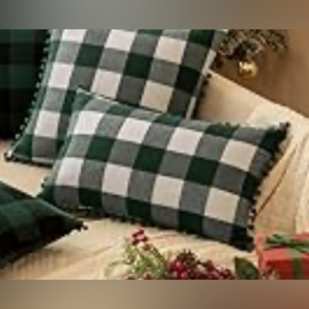 Pillow Cases w/Pom-poms Decor Throw Pillow Covers Set of 2 for Sofa Couch 12x20